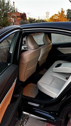 تۆیۆتا کامری